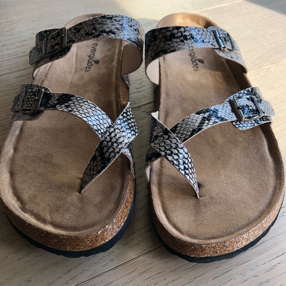 NIB Snakeskin Double Buckle Sandals - Picture 6 of 8